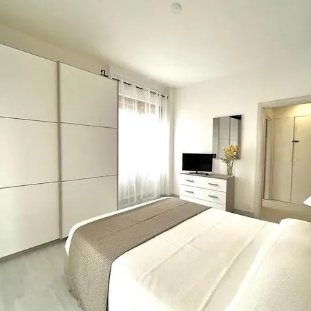 Graffiti Apartment *